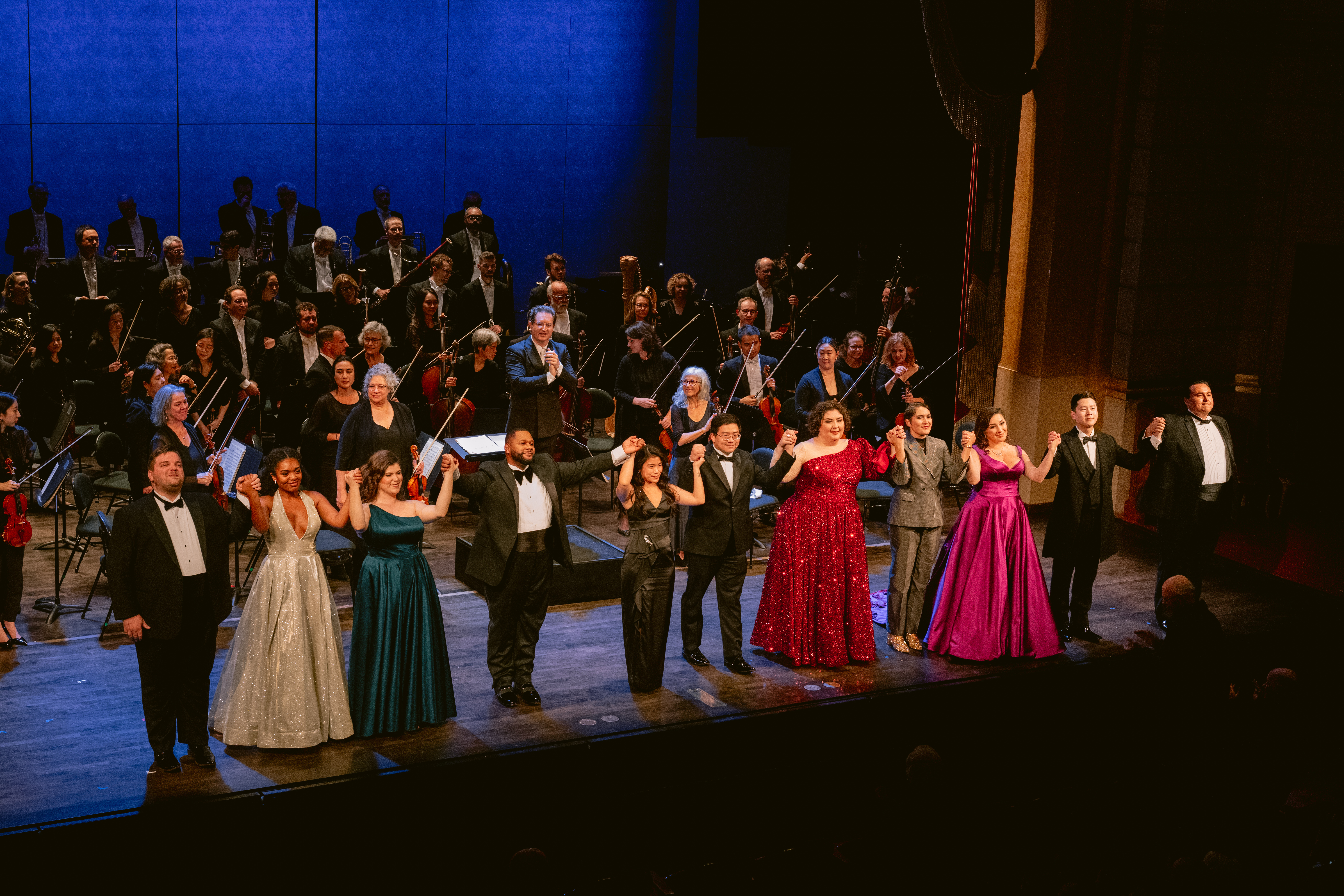 SFO orchestra and cast at curtain call