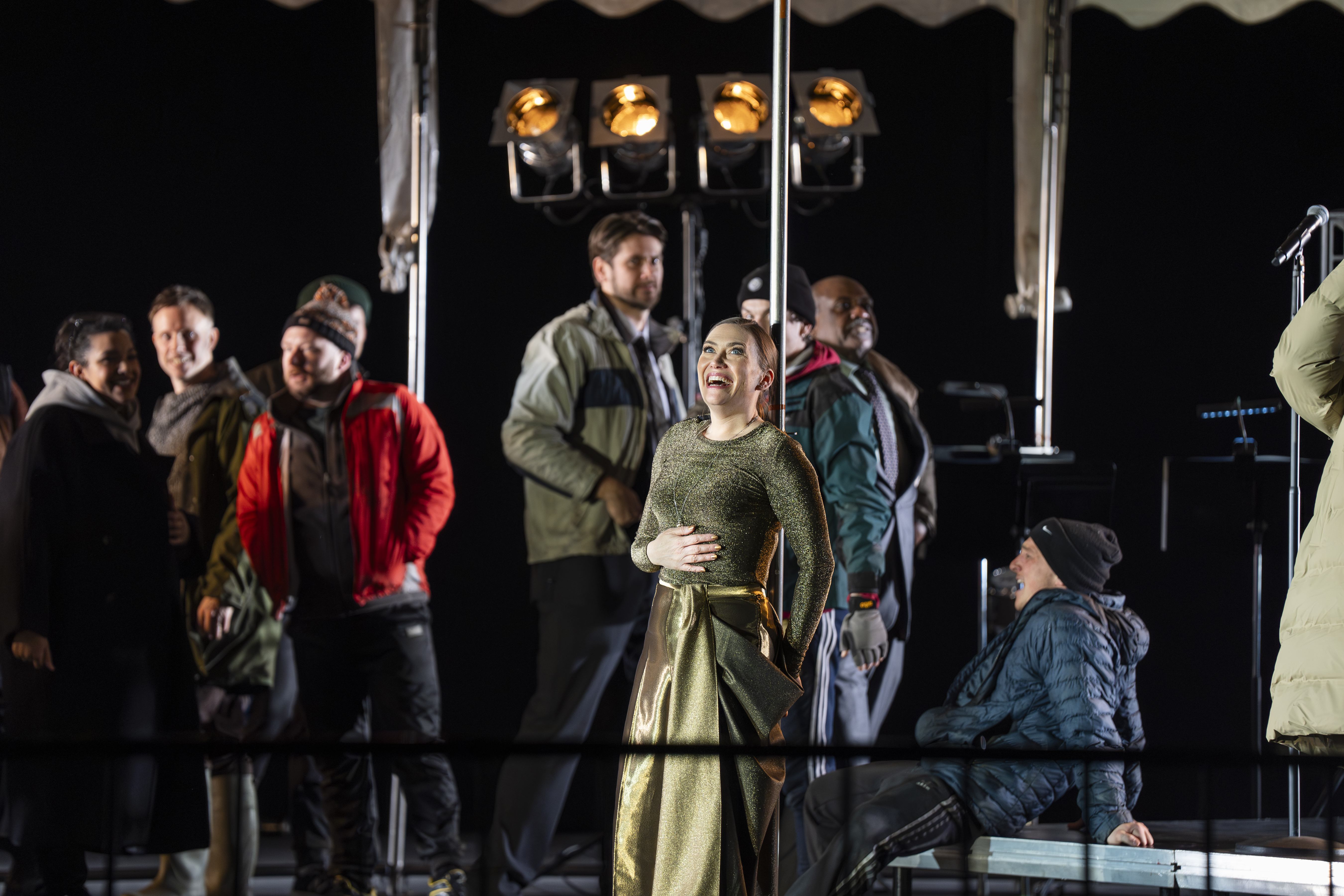 Heidi Stober and the cast of ENO’s Mary, Queen of Scots 2025 © Ellie Kurttz.jpg